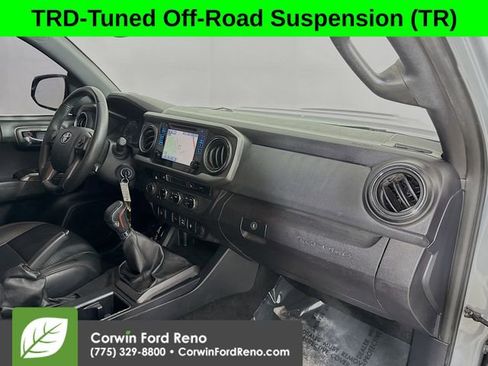 Used 2017 Toyota Tacoma TRD Pro AWD/4WD image 28