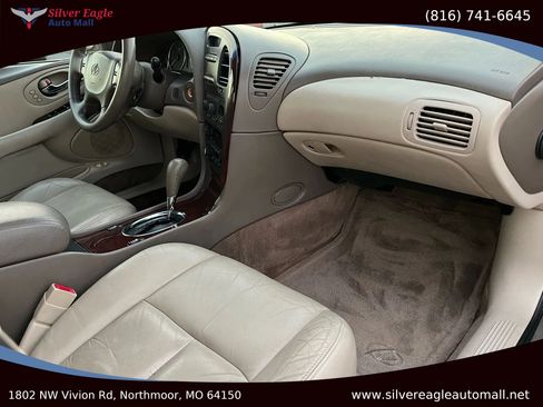 Used 2002 Oldsmobile Aurora 3.5 w/ Convenience Pkg image 7