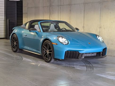 Used 2025 Porsche 911 Targa 4 GTS AWD/4WD image 11
