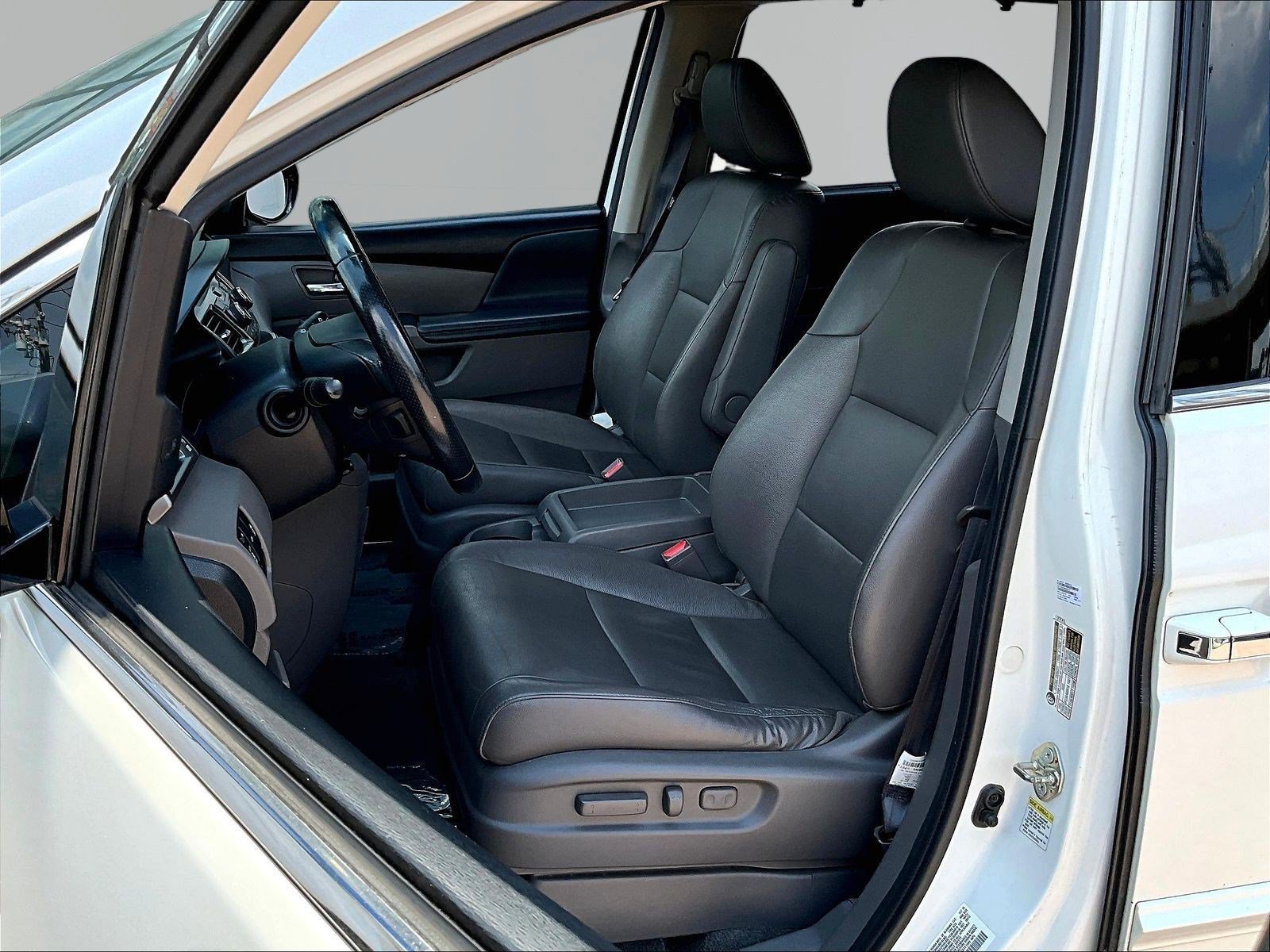 Used 2016 Honda Odyssey Touring Elite image 21