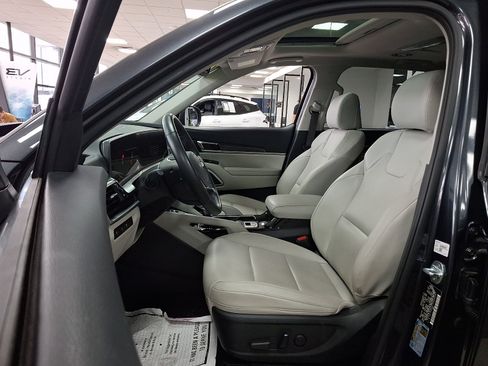 Certified 2023 Kia Telluride S w/ S Sunroof Package AWD/4WD image 13