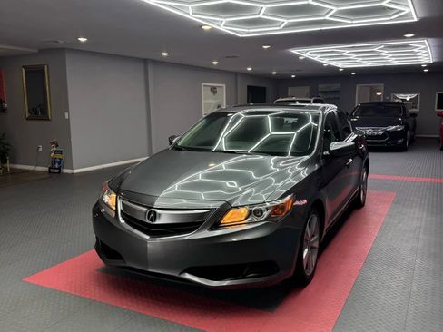 Used 2014 Acura ILX FWD image 3