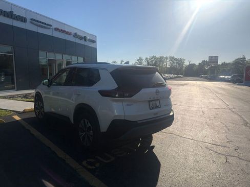Used 2023 Nissan Rogue SV w/ SV Premium B Package AWD/4WD image 3