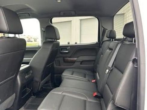 Used 2018 GMC Sierra 2500 SLT w/ Duramax Plus Package AWD/4WD image 11