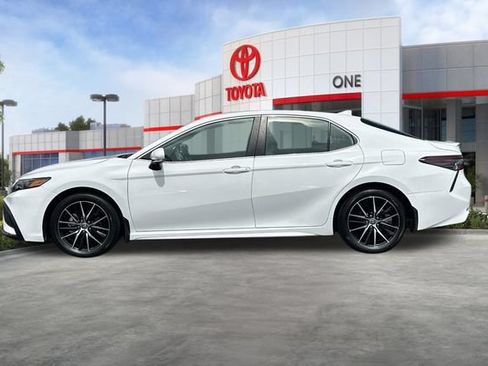 Certified 2023 Toyota Camry SE w/ Convenience Package FWD image 9