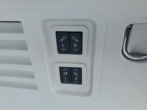 New 2026 Buick Enclave Avenir w/ Super Cruise Package image 32