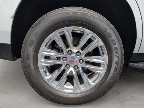 Used 2021 GMC Yukon SLT w/ SLT Premium Package image 9