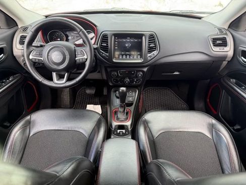 Used 2018 Jeep Compass Trailhawk w/ Cold Weather Group image 18