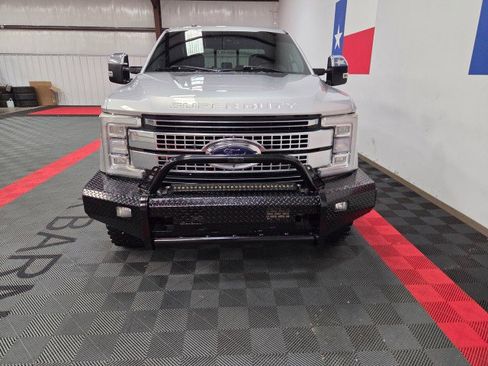 Used 2017 Ford F250 Platinum w/ Platinum Ultimate Package image 17
