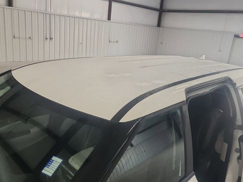 Used 2024 Kia Carnival LX image 15