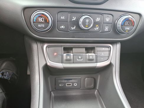 Certified 2023 GMC Terrain AT4 AWD/4WD image 33