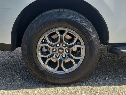 Certified 2025 Ford Expedition Active RWD image 5