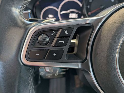 Used 2017 Porsche Panamera 4 image 24