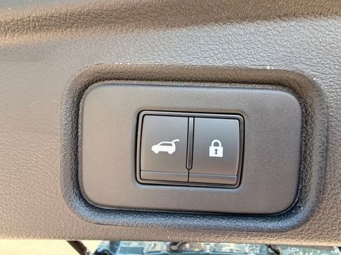 New 2026 Nissan Pathfinder SL image 20