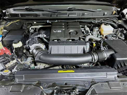 Used 2023 Nissan Frontier SV w/ Midnight Edition Package image 9