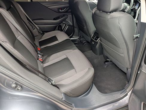 Used 2025 Subaru Outback Premium AWD/4WD image 32
