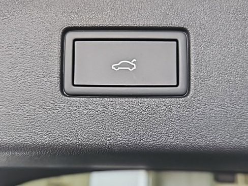 New 2026 Volkswagen Tiguan SE image 20