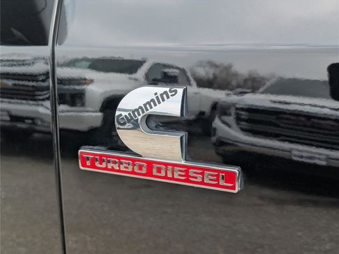 Used 2024 RAM 2500 Laramie image 11
