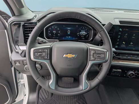 New 2026 Chevrolet Silverado 1500 LT w/ Z71 Off-Road Package AWD/4WD image 20