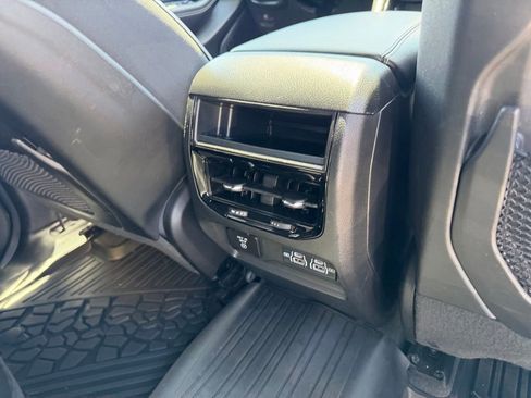 Used 2023 Jeep Grand Cherokee Altitude AWD/4WD image 37