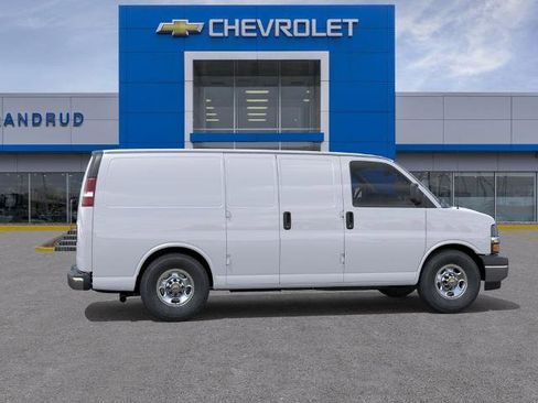 New 2026 Chevrolet Express 3500 RWD image 5