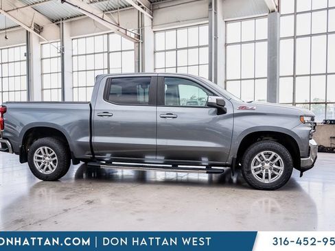 Used 2021 Chevrolet Silverado 1500 LT AWD/4WD image 30