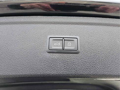 Certified 2023 Audi Q5 2.0T Premium w/ Convenience Package image 35