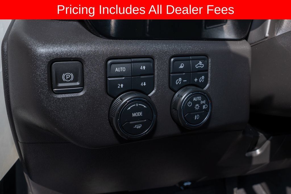 Used 2024 Chevrolet Silverado 1500 LT Trail Boss w/ LT Trail Boss Premium Package AWD/4WD image 14