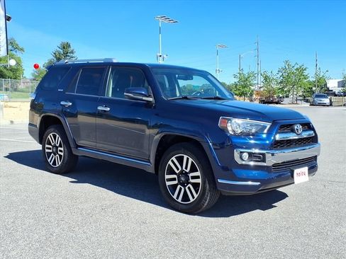 Used 2019 Toyota 4Runner Limited AWD/4WD image 2