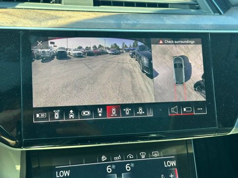 Used 2019 Audi e-tron Prestige AWD/4WD image 34