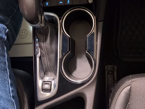 Used 2021 Buick Encore GX Preferred w/ Cold Weather Comfort Package image 18