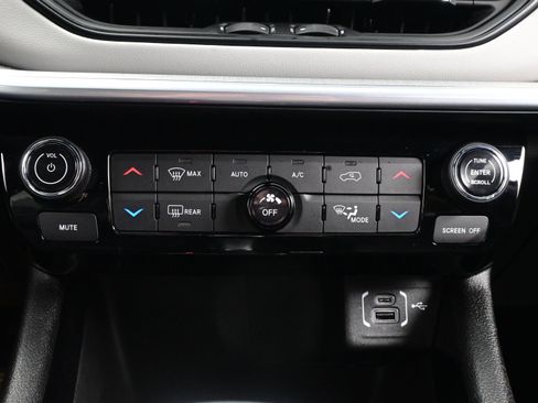 Used 2025 Jeep Compass Limited w/ Elite Group image 20