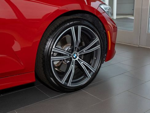 Used 2020 BMW 330i xDrive Sedan w/ Convenience Package AWD/4WD image 4