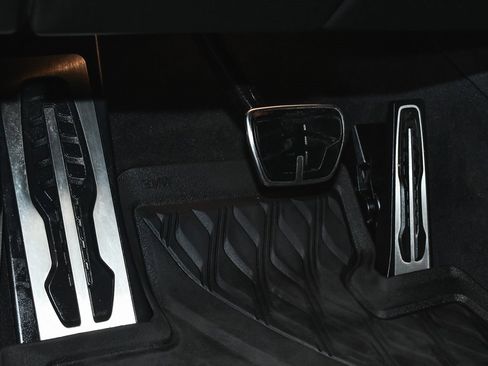 Used 2024 BMW X5 M60i image 22