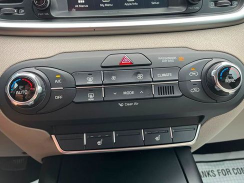 Used 2017 Kia Sorento FWD w/ LX Convenience Package image 29