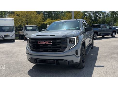 Certified 2024 GMC Sierra 1500 Elevation image 3