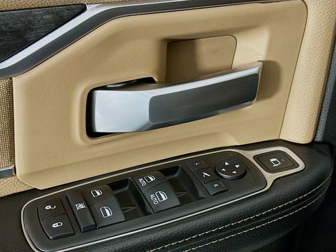 Used 2019 RAM 2500 Big Horn image 15