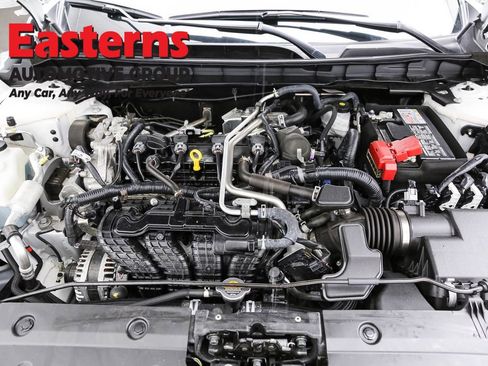 Used 2025 Nissan Altima 2.5 SV FWD image 7