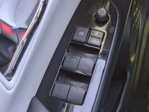 Used 2020 Toyota Prius XLE image 24