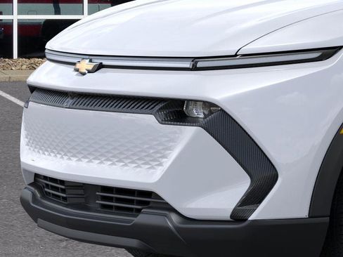 New 2026 Chevrolet Equinox EV LT image 13