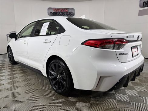 Used 2025 Toyota Corolla SE image 5
