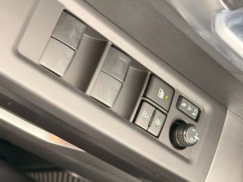 Used 2023 Toyota Tundra Platinum image 22