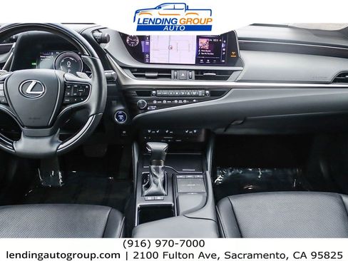Used 2019 Lexus ES 300h image 11