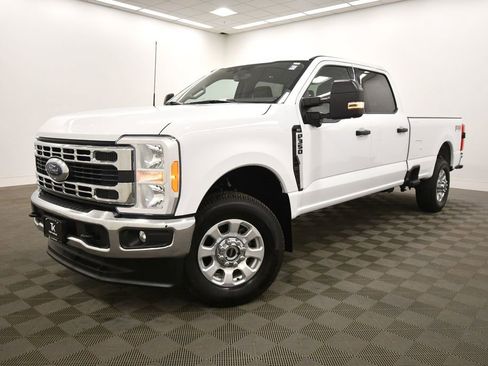 Used 2023 Ford F350 XLT w/ 360-Degree Camera Package AWD/4WD image 2