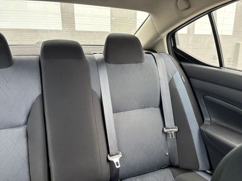 Used 2024 Nissan Altima 2.5 S FWD image 32