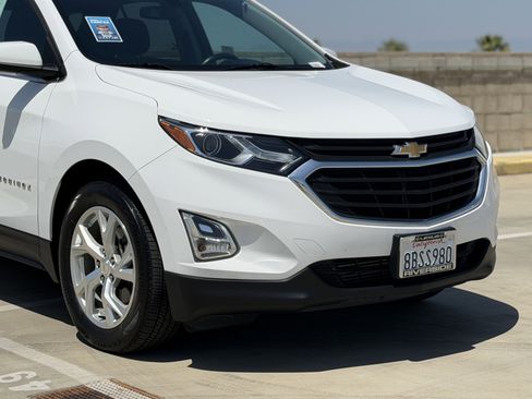 Used 2018 Chevrolet Equinox LT FWD image 3