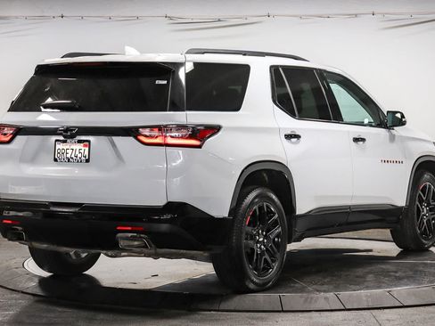 Used 2019 Chevrolet Traverse Premier w/ Redline Edition FWD image 4