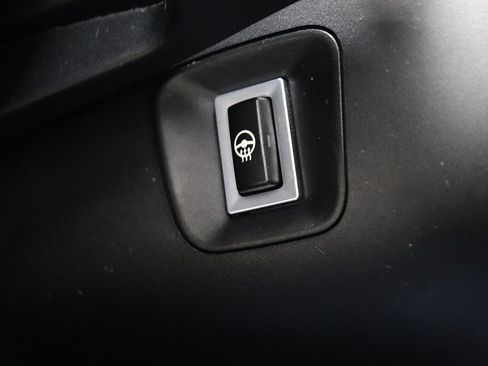 Used 2018 BMW 230i xDrive Coupe image 31