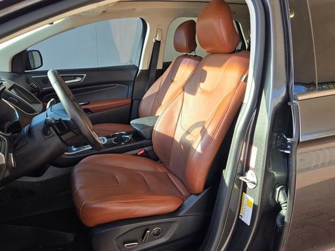 Used 2016 Ford Edge Titanium w/ Equipment Group 302A AWD/4WD image 14