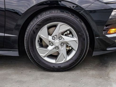 Used 2026 Hyundai Sonata SE FWD image 11